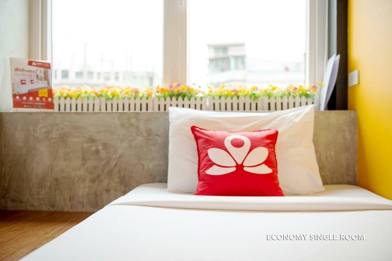 Zen Rooms Damrongrak Road Bangkok Buitenkant foto